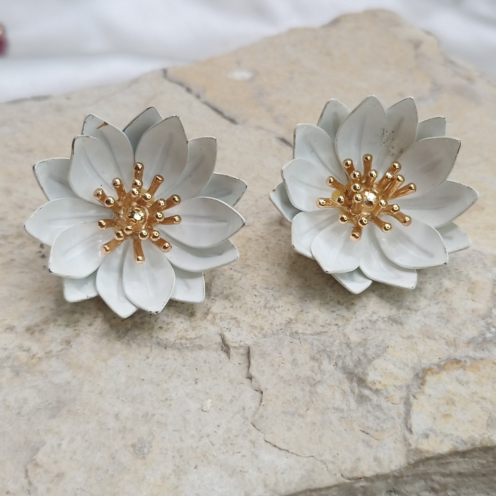 Vintage Crown Trifari Enamel Lotus flower Earrings signed white gold